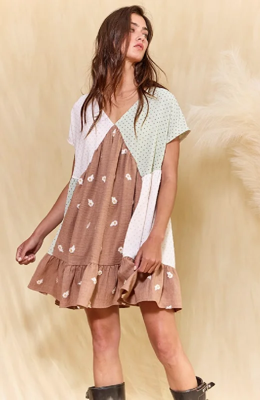 Floral Print Contrast Detail Babydoll Mini Dress- Ivory/Sage/Brown Trendy Tie-Dye Mini Dress