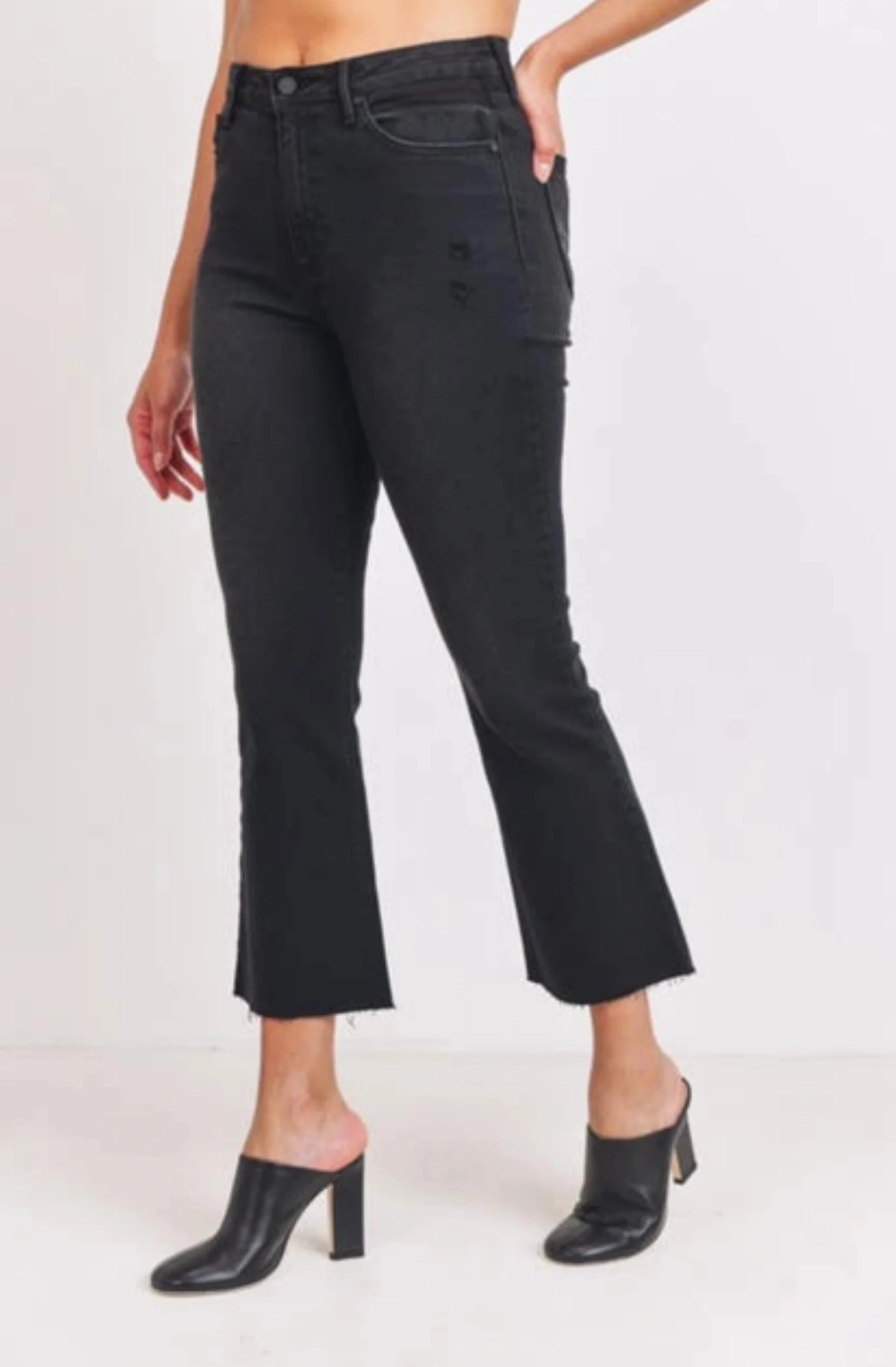 Just Black Cropped Flare Jean Comfortable Straight-Legged Denim