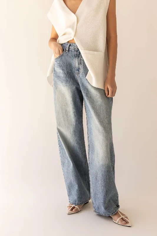 OVERSIZED JEAN Chic Rip-Detail High-Waist Jeans