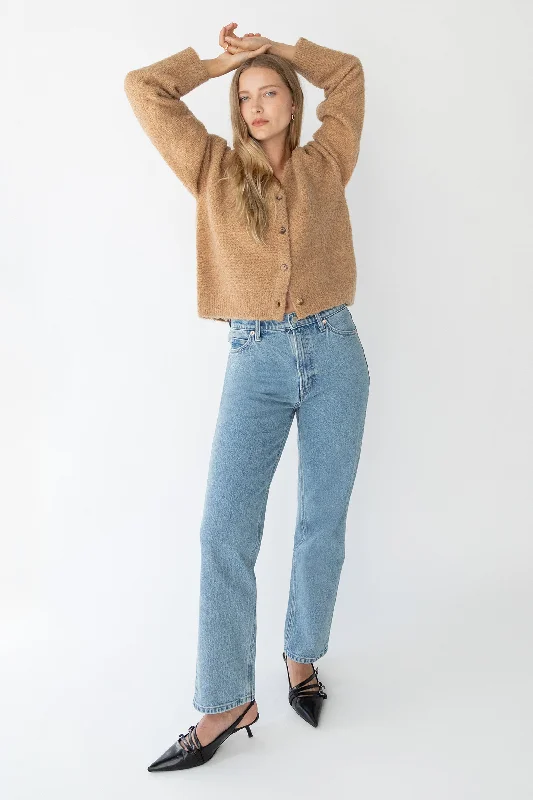 STRAIGHT LEG JEAN Elegant Raw Hem Jeans